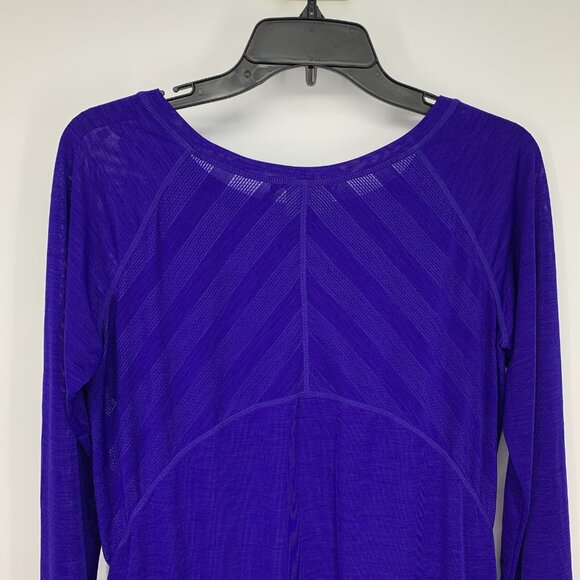 Athleta Top Kettlebella Long Sleeve Thumbholes Mesh Back - Picture 10 of 11